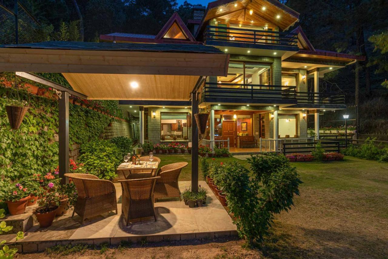 Stayvista At Floradale W Jacuzzi & Wood-Fire Pizza Kasauli Esterno foto