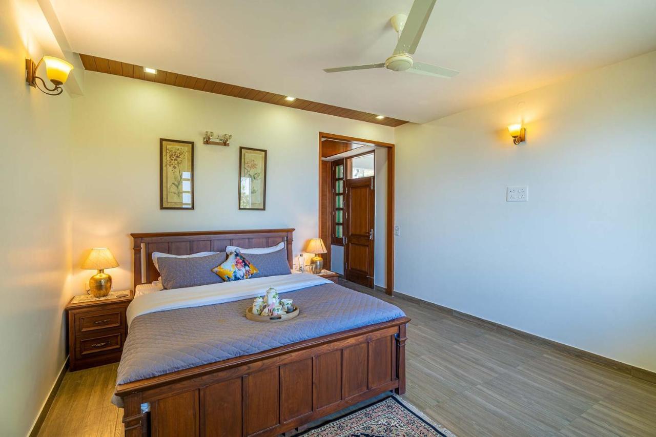 Stayvista At Floradale W Jacuzzi & Wood-Fire Pizza Kasauli Esterno foto