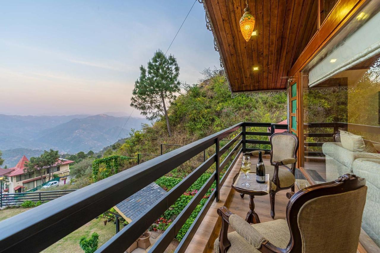 Stayvista At Floradale W Jacuzzi & Wood-Fire Pizza Kasauli Esterno foto
