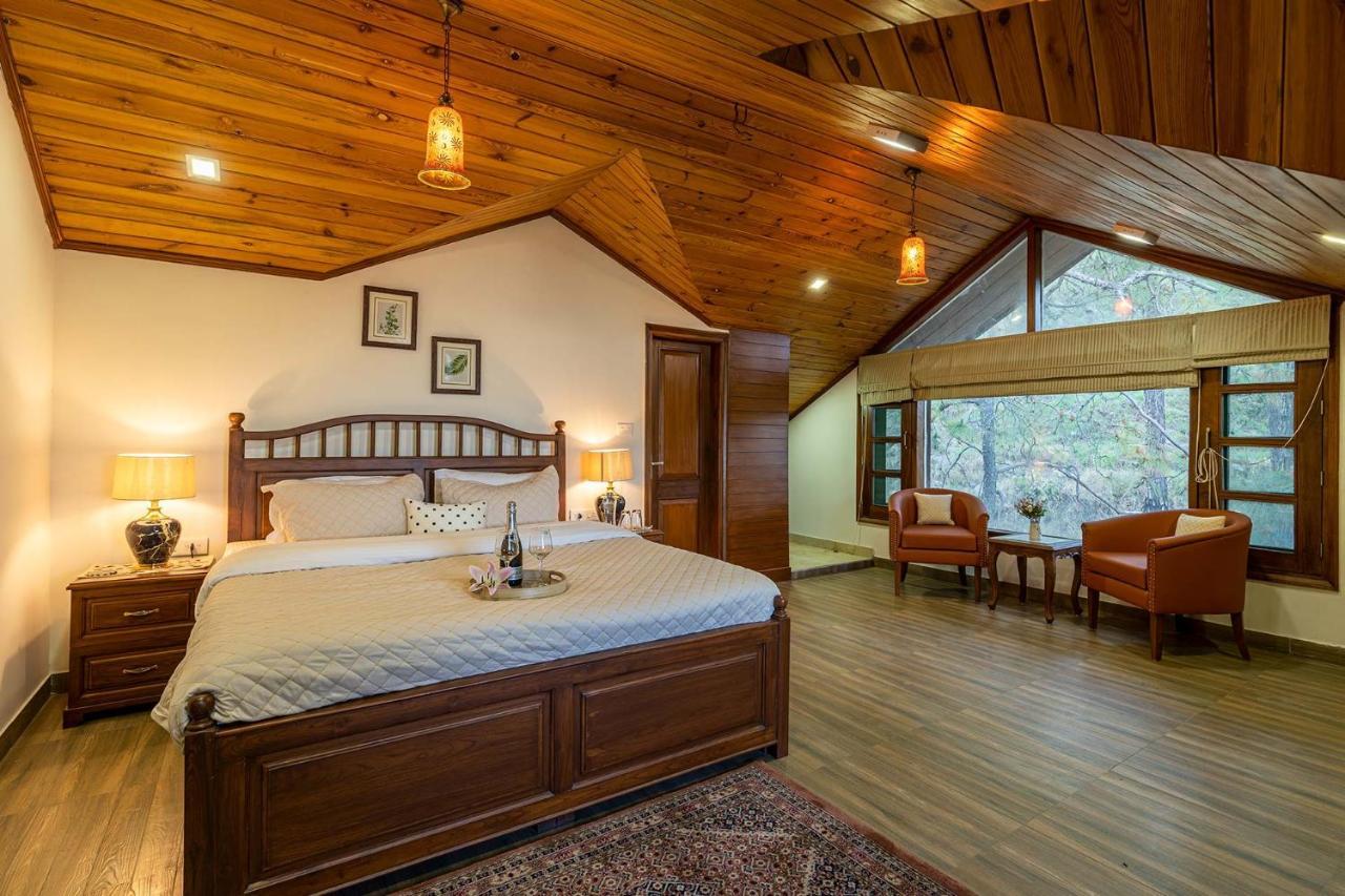 Stayvista At Floradale W Jacuzzi & Wood-Fire Pizza Kasauli Esterno foto